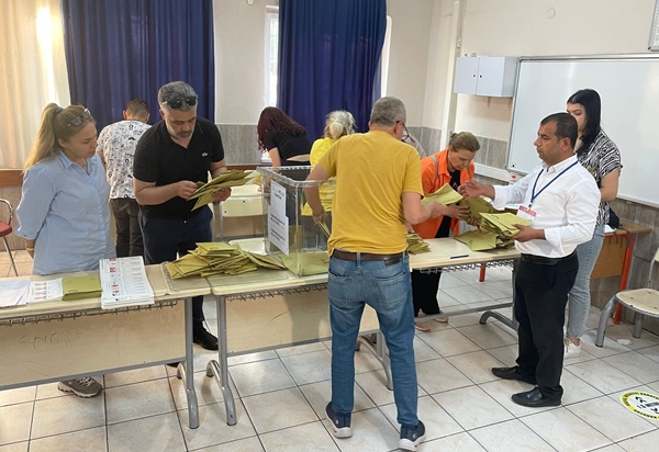 Adana'da oy kullanma işlemleri tamamlandı, sayımlar başladı