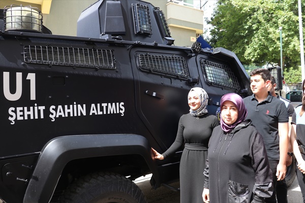 Adana'da şehit polisin adı kızının isteği üzerine zırhlı araca verildi