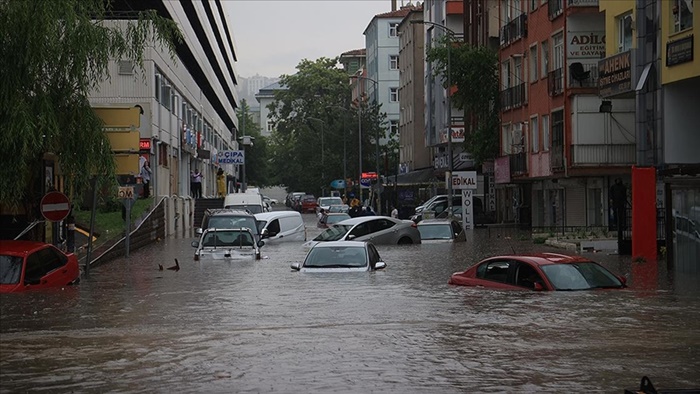 AFAD'dan 15 il için "turuncu", 15 il için "sarı" kodlu sağanak uyarısı