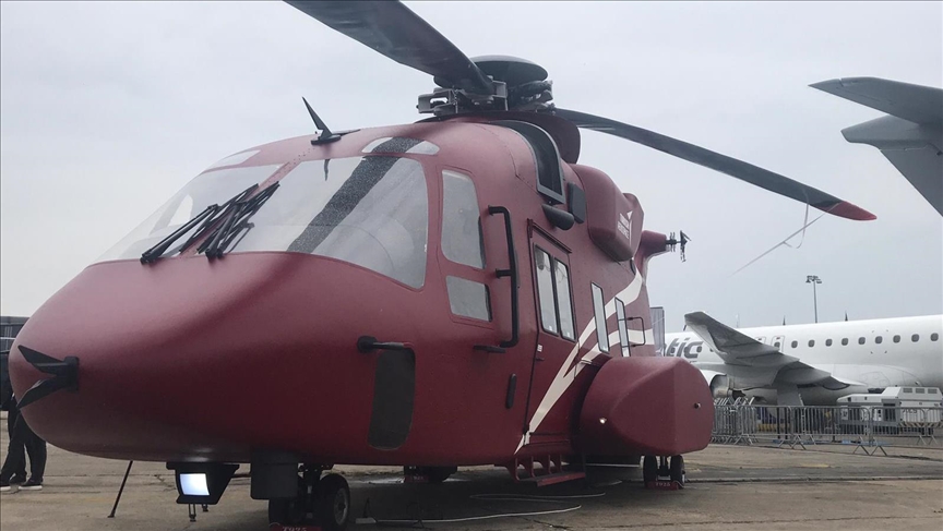 Türkiye'nin yeni helikopteri T925 ilk kez vitrine çıktı