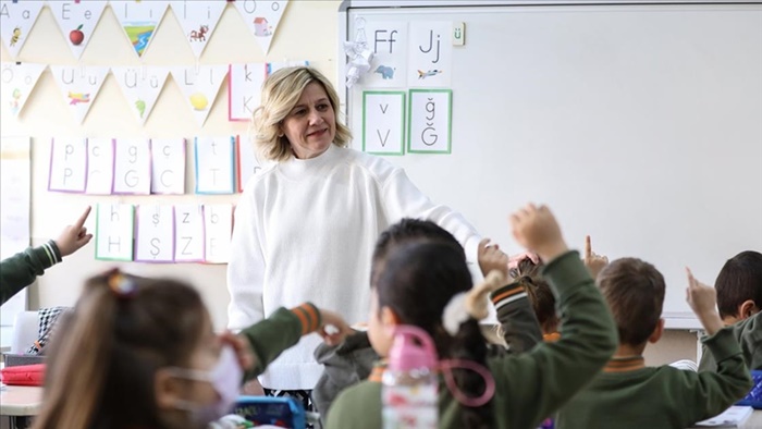 Yeni müfredatın sınıflarda uygulanmasına ilişkin usul ve esaslar belirlendi