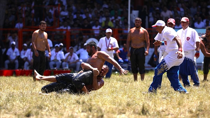 662. Tarihi Kırkpınar Yağlı Güreşleri'nde yarı finale çıkan isimler belli oldu