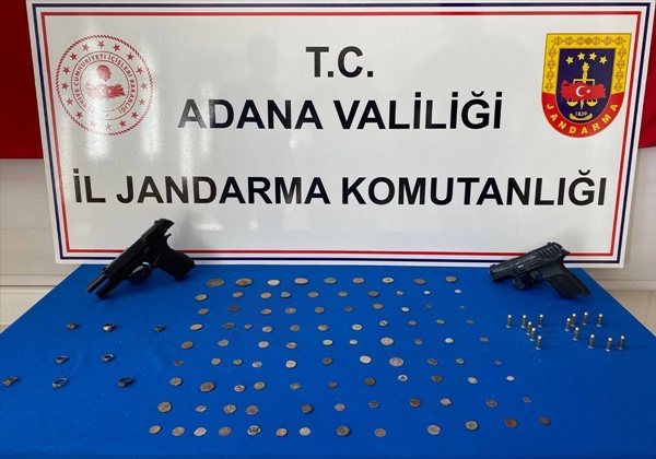 Adana'da 100 sikke ve 5 obje ele geçirildi