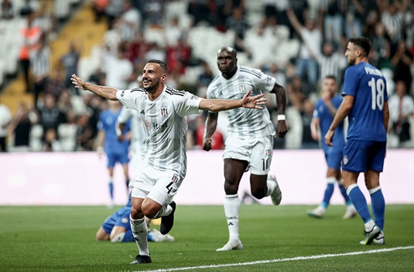 Beşiktaş, Süper Lig'de yeni sezona 3 puanla başladı