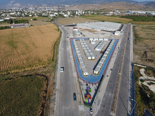 Hatay'da TDV ve DİTİB tarafından yaptırılan 2 bin 23 konteynere depremzedeler yerleşti