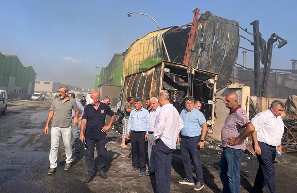 MHP Adana İl’den yangın mağduru esnafa ziyaret!