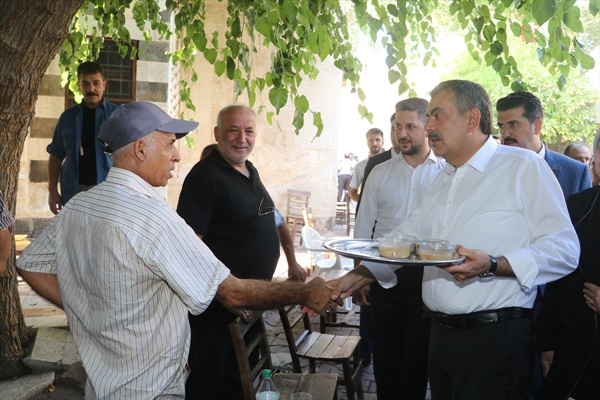 Milli Eğitim Bakanı Tekin: "Çocuğumuza anne, baba, kardeş, ağabey, abla olalım."