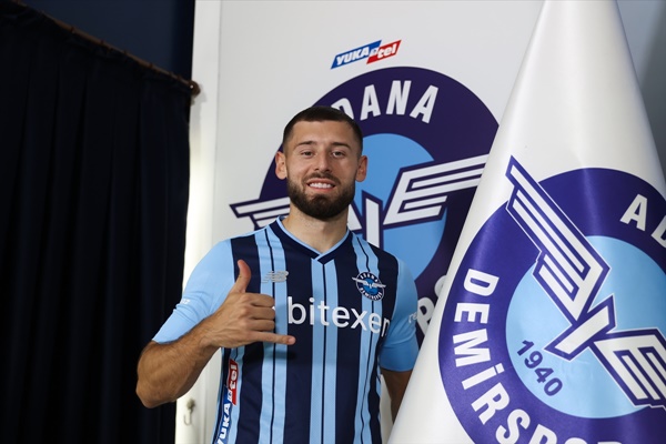 Adana Demirspor, Kosovalı futbolcu Arber Zeneli'yi transfer etti