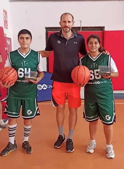 Sinan Güler ve Muratcan Güler’den Adana’daki öğrencilere basketbol kursu