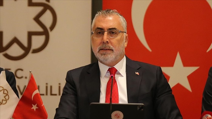 Bakan Işıkhan'dan 2024 ile 2025 yılında emekli olacakların maaş farkına ilişkin açıklama