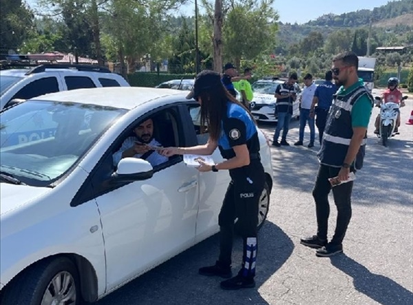 Adana'da polis, piknik alanlarında hırsızlık olaylarına karşı vatandaşları uyardı