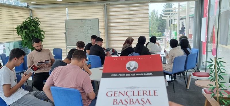 Çukurova Üniversitesi öğrencilerinin kampüsteki uğrak yeri Genç Ofis oldu