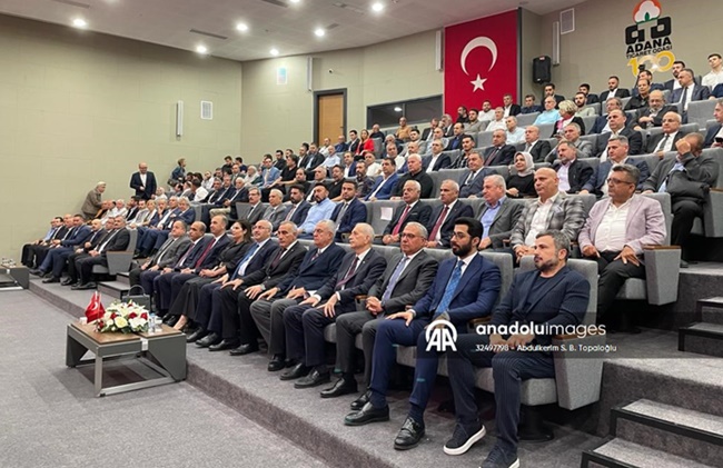 Adana'da "Cumhuriyetin 100. yılında Adana Ekonomisinin Dünü, Bugünü ve Yarını" paneli düzenlendi