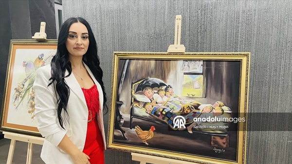 Adana'da ressam Zeynep Boğa'nın kişisel resim sergisi açıldı