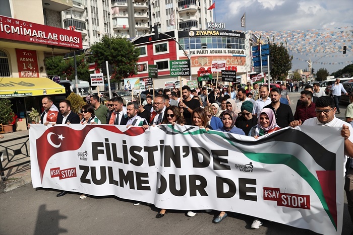 Adana ve Osmaniye'de AK Parti'li gençler, İsrail'in saldırılarını protesto etti