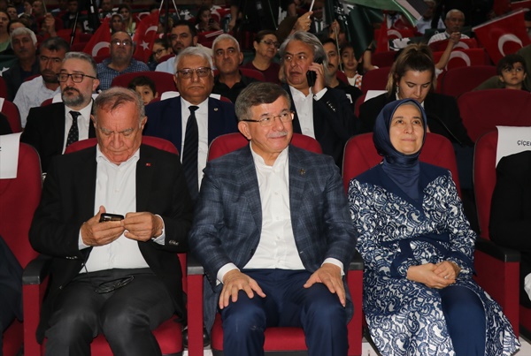 Gelecek Partisi Genel Başkanı Davutoğlu, Adana'da ilçe kongresine katıldı