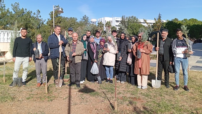 ÇÜ İlahiyat Fakültesi Hazırlık Öğrencileri Fidan Dikti