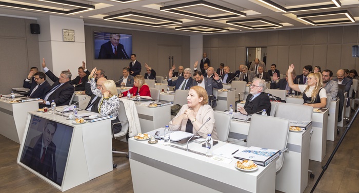 Erkılınç: Yanlış yollara tevessül edenler kendilerini kandırıyor