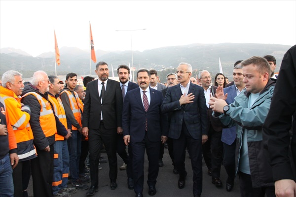 Bakan Uraloğlu, İskenderun OSB kavşağı ve bağlantı yolunun açılışında konuştu: