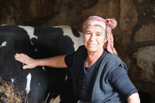 Kız kardeşler teknolojiye ve milyonlara inat üretiyor