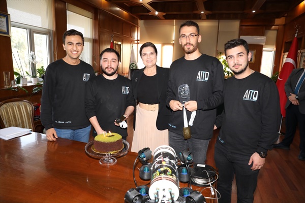 ÇÜ Rektörü Tuncel'e, 1.5 Adana AITO Sualtı Robot Takımı'ndan ziyaret