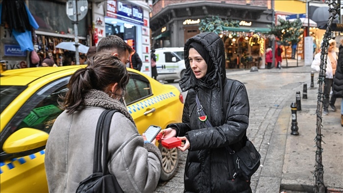 İsrail saldırılarında ölen çocuklara dikkati çekmek için Beyoğlu'nda etkinlik yapıldı