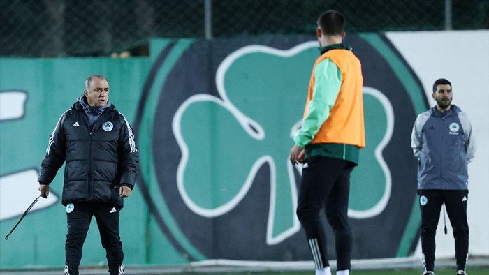 Panathinaikos'un yeni teknik direktörü Terim: Buraya meydan okumaya geldim