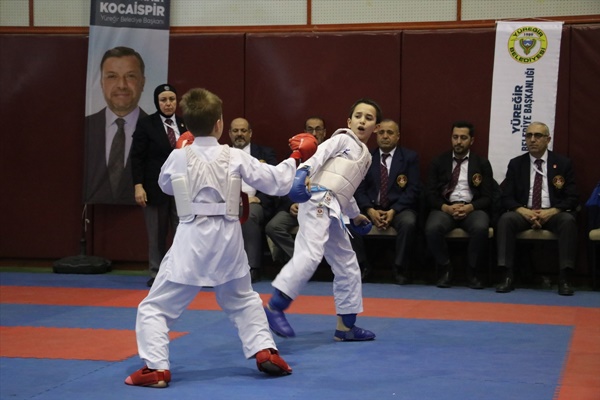 Türkiye Yıldızlar Karate Şampiyonası, Adana'da başladı