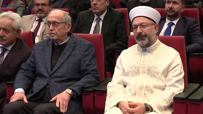 Diyanet İşleri Başkanı Erbaş, "Zorlukları Aşmaya Adanmış Bir Ömür: Dr. Tayyar Altıkulaç" panelinde konuştu: