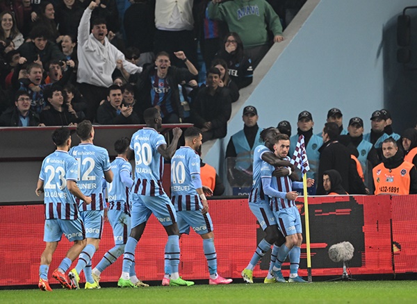 Trabzonspor, Başakşehir'i 1-0 mağlup etti