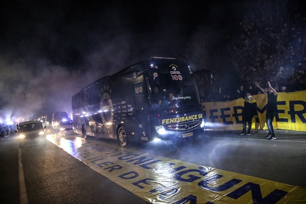 Fenerbahçe kafilesi, Hatayspor karşılaşması için Mersin'e hareket etti