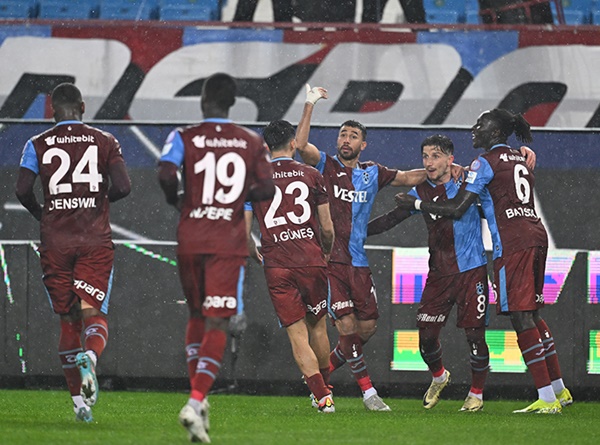 Trabzonspor evinde 5 golle kazandı