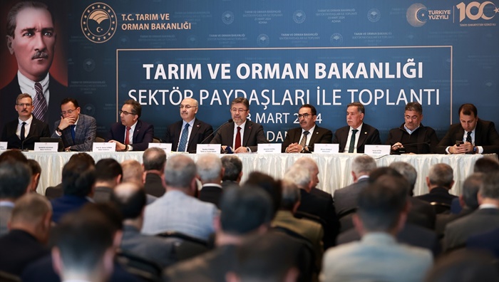 Bakan Yumaklı, bugün "tarımın başkenti" Adana'da...