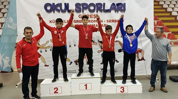 Milli Güreşçi M. Enes Sarı Okul Sporları Bölge Şampiyonu