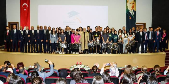 Adana'da "Gençler İçin Finansal Okuryazarlık Eğitim Programı" ödül töreni düzenlendi
