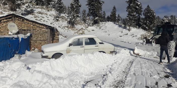 Adana’da karda mahsur kalan yayla sakinleri ve çobanlar kurtarıldı