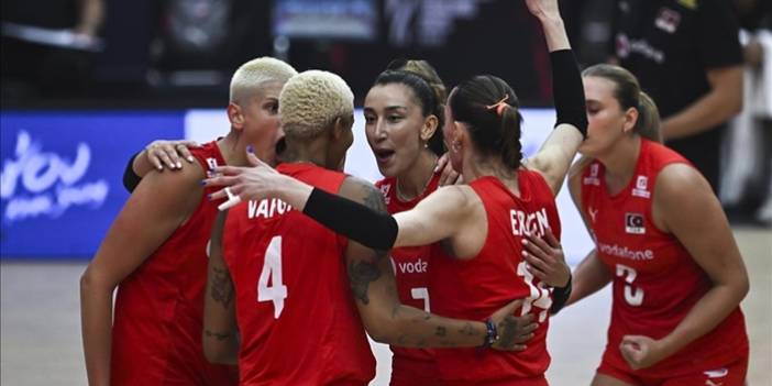 A Milli Kadın Voleybol Takımı, Macaristan'ı yendi