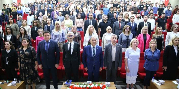 Rus kozmonot Aleksandr Lazutkin Adana'da üniversite öğrencileriyle buluştu