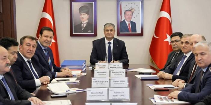 Vali  Mustafa Yavuz Vali Yardımcıları Ve Kaymakamlarla Bir Araya Geldi