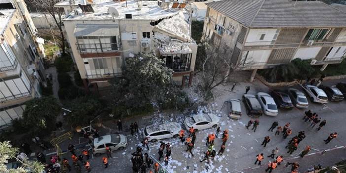 İran'ın misillemesinin ardından Tel Aviv başta olmak üzere İsrail'in birçok bölgesinde sirenler çaldı