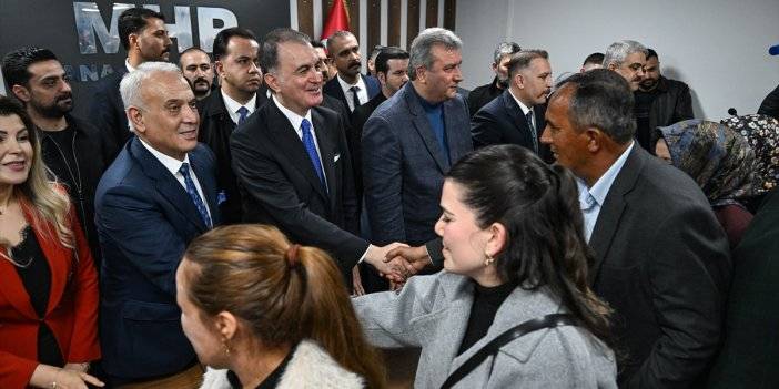 AK Parti Sözcüsü Çelik, MHP Adana İl Başkanlığını ziyaret etti