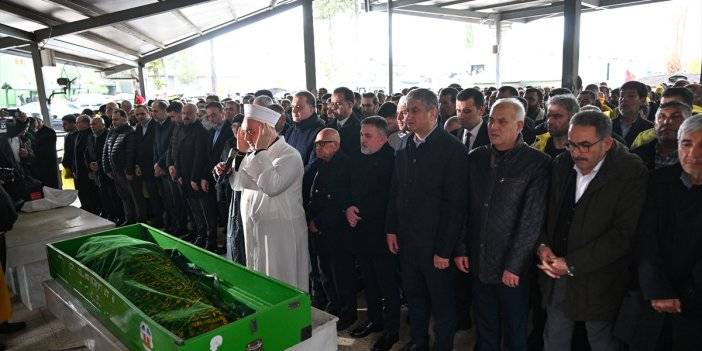 AK Parti Adana İl Başkanı Dağlı'nın annesinin cenazesi defnedildi