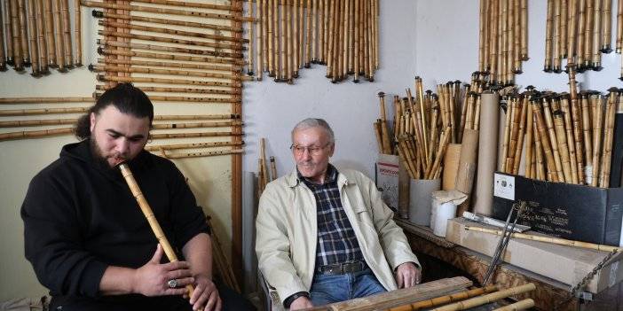 80 yaşında Çukurova kamışlarını sanata dönüştürüyor