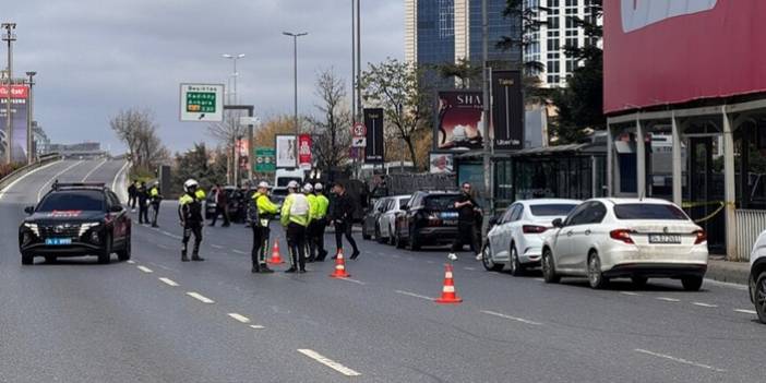 İstanbul'da polis noktasına saldırı düzenleyen 3 terörist etkisiz hale getirildi