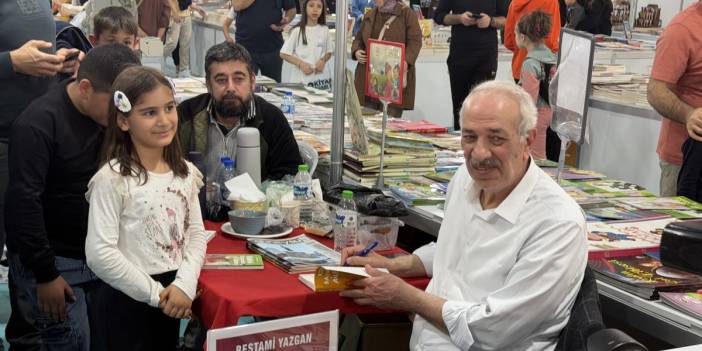 Osmaniye 8. Kitap Fuarında Türkiye’nin seçkin yazarları okurlarıyla buluştu