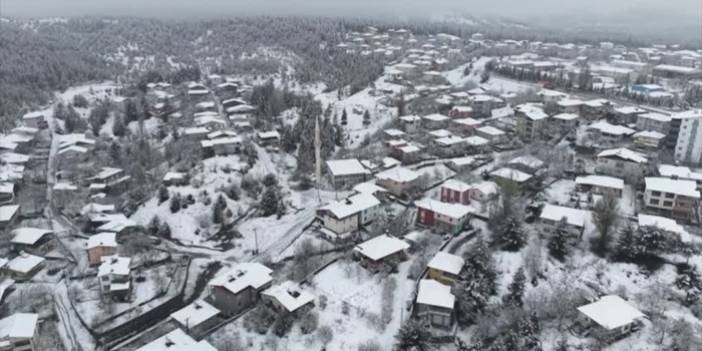 Adana'nın yüksek kesimlerinde kar yağışı etkili oldu