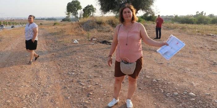 Üniversite yıllarca araziyi işgal etti, belediye istimlak etmeden bulvar geçirdi, şimdi de başkası karpuz ekti