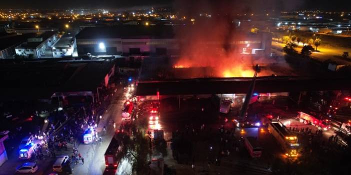 Adana'da halde çıkan yangında 22 iş yeri kullanılamaz hale geldi