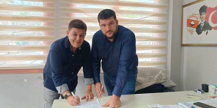 Adanaspor Başkanı Uğur Özdemir ile sözleşme imzaladı
