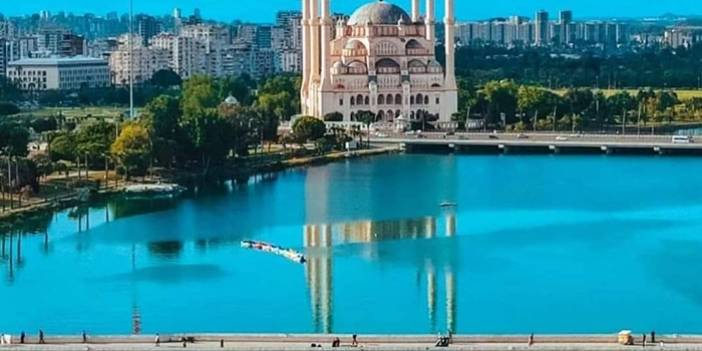 Modern zamanın görünmez kuşatması: Sekülerizm ve Müslüman kimliği